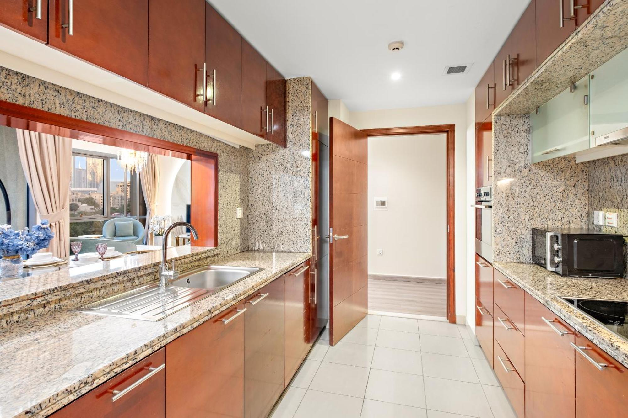 First Class 2br With Burj Khalifa & Downtown View Apartment *