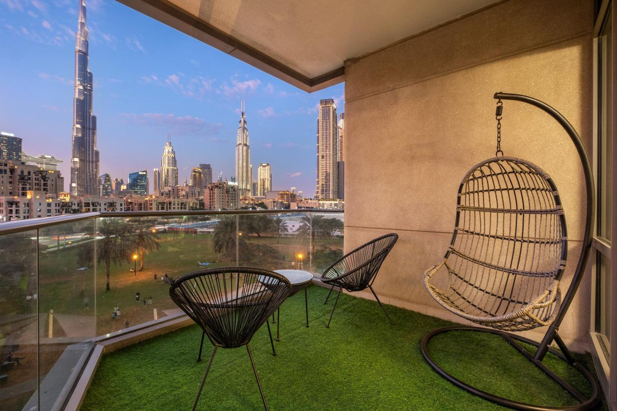 First Class 2br With Burj Khalifa & Downtown View