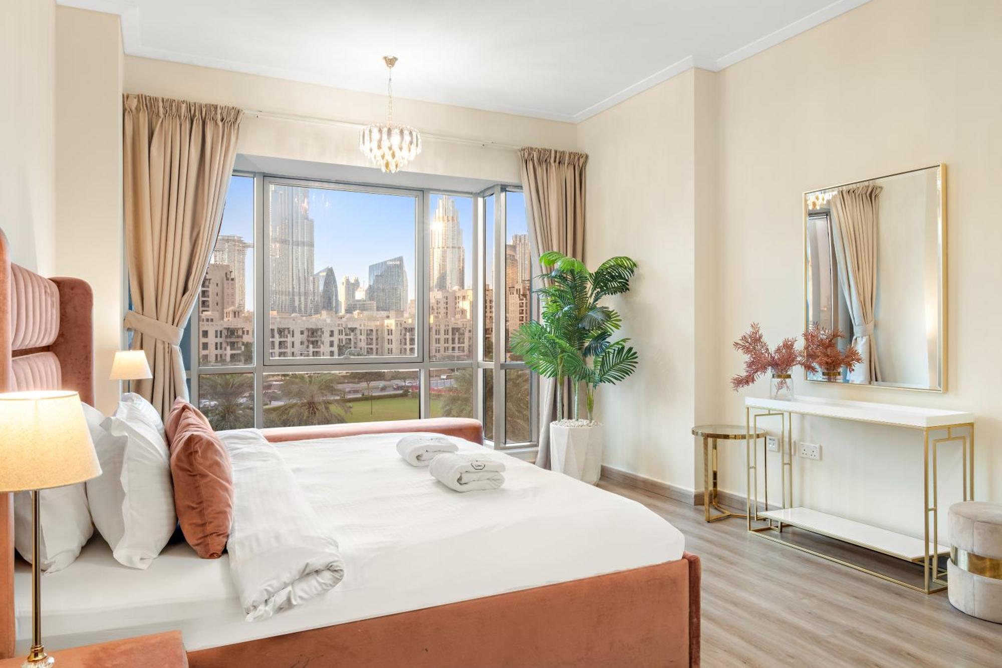 Apartment First Class 2br With Burj Khalifa & Downtown View Dubai