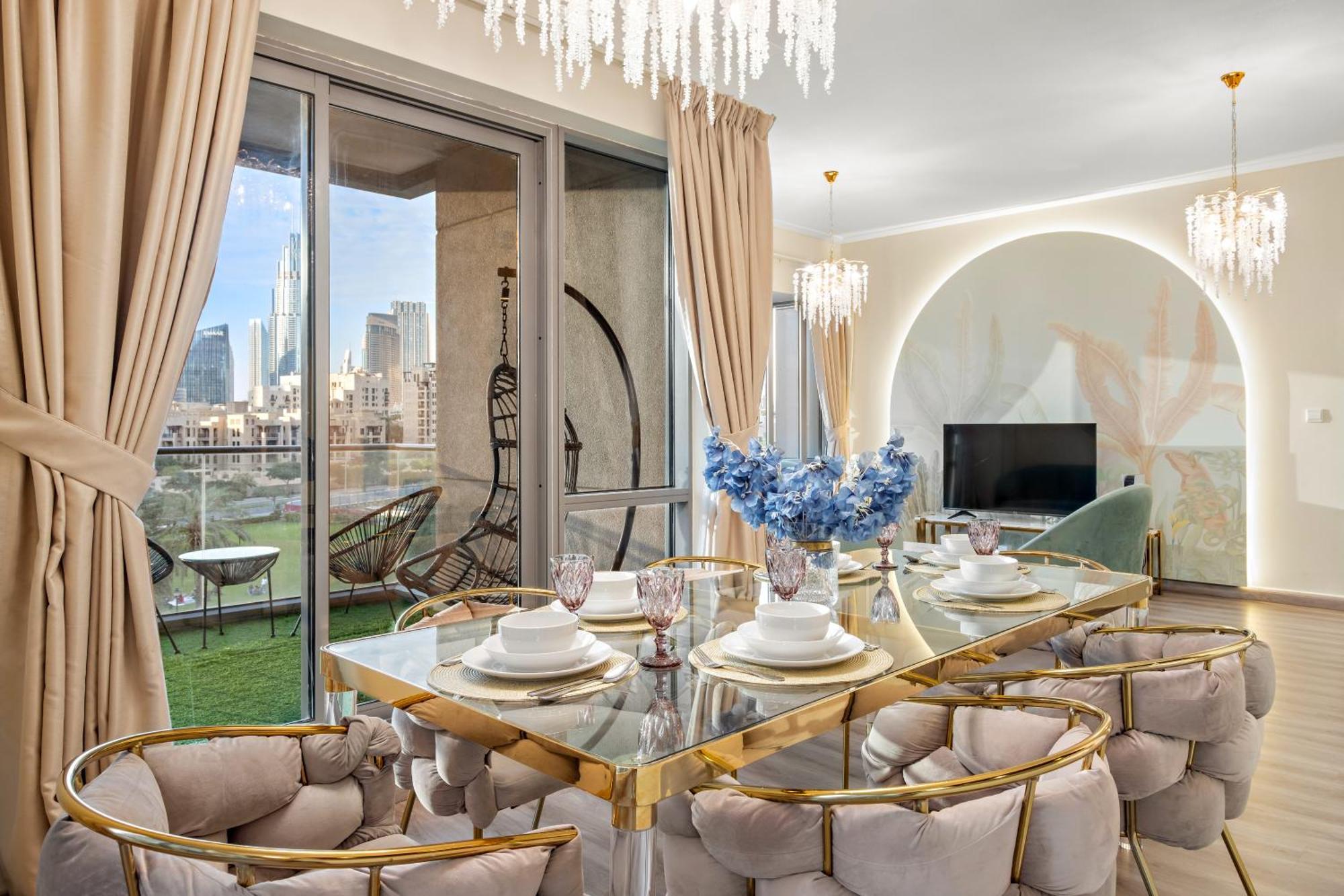 Apartment First Class 2br With Burj Khalifa & Downtown View