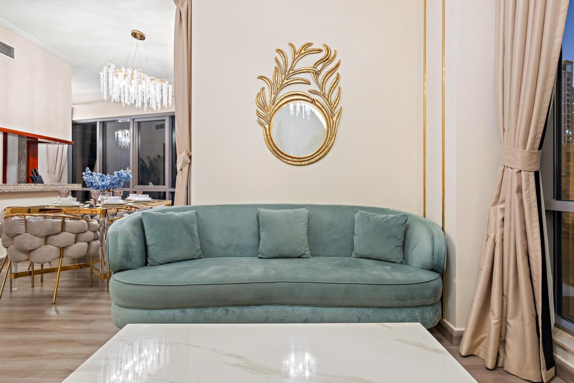 First Class 2br With Burj Khalifa & Downtown View * Dubai